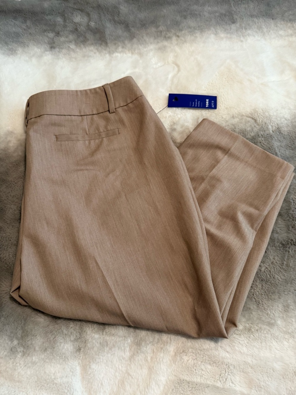 Apt. 9 Women's Tan Capris NWT